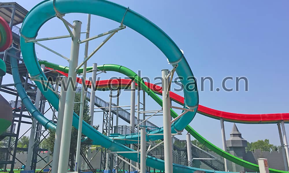 惊险刺激的大回环滑道