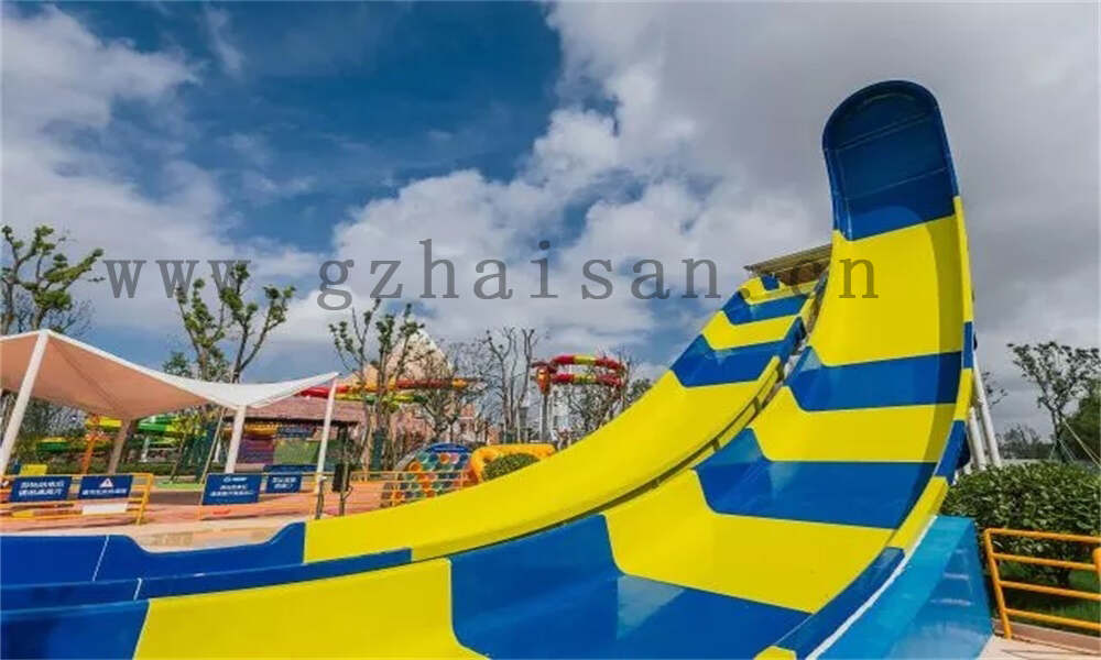 水上乐园规划中的项目建设如何保证进度和质量？