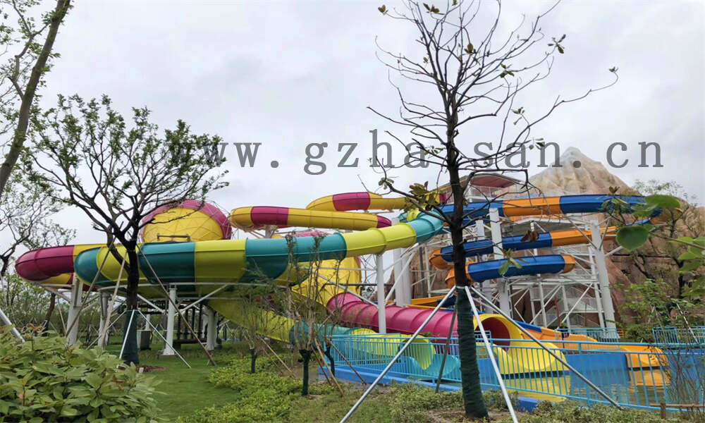 水上乐园设施大全：水上游乐场设备一站式体验