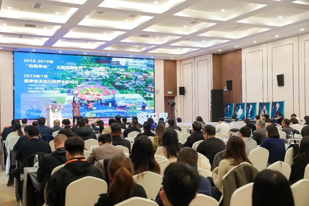 金冠荣耀，见证卓越！jinnianhui今年会游乐斩获两项重量级大奖